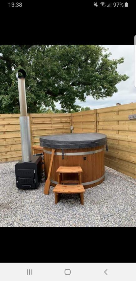 Authentic Wellnesshoeve Hansbeke Exteriör bild